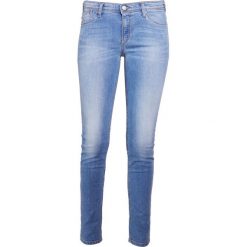 Emporio Armani Jeans Skinny Fit light blue denim. Niebieskie rurki damskie Emporio Armani. W wyprzedaży za 559,30 zł.