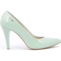 Lakierowane szpilki - skóra naturalna - model 035 - kolor miętowy lakier. Zielone czółenka damskie Zapato, na imprezę, z nadrukiem, ze skóry, eleganckie, na wysokim obcasie, na obcasie, bez zapięcia. W wyprzedaży za 179,40 zł.