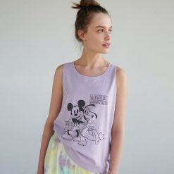 Piżama z szortami Disney - Fioletowy. Fioletowe piżamy damskie Reserved, s, z motywem z bajki, bez rękawów. W wyprzedaży za 39,99 zł.