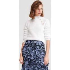 Pluszowy sweter z półgolfem - Kremowy. Białe swetry damskie Reserved, s, bez wzorów, bez rękawów, bez kaptura. Za 119,99 zł.