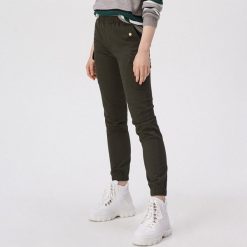 Spodnie jogger z kieszeniami cargo - Zielony. Zielone spodnie damskie Sinsay. Za 69,99 zł.