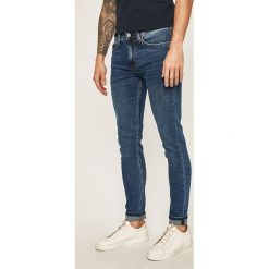 Pepe Jeans - Jeansy. Niebieskie jeansy męskie Pepe Jeans, bez wzorów. Za 339,90 zł.