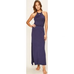 Emporio Armani - Koszula nocna. Niebieskie piżamy damskie Emporio Armani, s, bez wzorów, z elastanu, z okrągłym kołnierzem, bez rękawów. W wyprzedaży za 199,90 zł.
