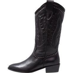 Toral Kowbojki i obuwie motocyklowe black. Czarne buty zimowe damskie Toral, z materiału. Za 969,00 zł.