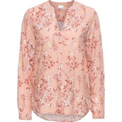 Bluzka z nadrukiem dookoła bonprix jasnoróżowy vintage w kwiatki. Czerwone bluzki asymetryczne bonprix, w kwiaty, eleganckie, z dekoltem w serek. Za 54,99 zł.
