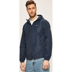 Tommy Jeans - Kurtka. Niebieskie płaszcze męskie Tommy Jeans, s, bez wzorów, z jeansu, krótkie, z kapturem. Za 539,90 zł.