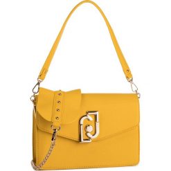 Torebka LIU JO - S Crossbody A69037 E0027 Light Yellow 50850. Żółte torebki klasyczne damskie Liu Jo, bez wzorów, ze skóry ekologicznej, eleganckie, bez dodatków. Za 599,00 zł.