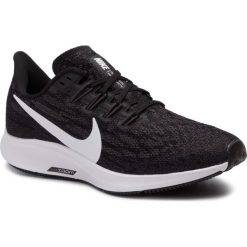 Buty NIKE Air Zoom Pegasus 36 AQ2210 004. Czarne półbuty damskie Nike, bez wzorów, bez obcasa, bez zapięcia. W wyprzedaży za 399,00 zł.