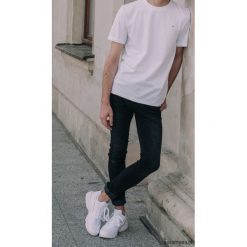 Biały T-shirt U. Białe t-shirty męskie Pakamera, m, bez wzorów, bez kołnierzyka. Za 99,00 zł.