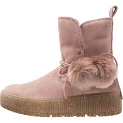 Buty zimowe damskie: Tamaris Botki na platformie powder
