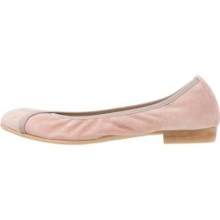 Donna Carolina Baleriny blush. Różowe baleriny damskie marki Donna Carolina, ze skóry, klasyczne. W wyprzedaży za 471,20 zł.