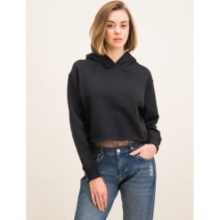 Bluza Calvin Klein Jeans J20J213001. Czarne bluzy damskie Calvin Klein Jeans, s, bez wzorów, z bawełny, bez rękawów, bez kaptura. W wyprzedaży za 259,00 zł.