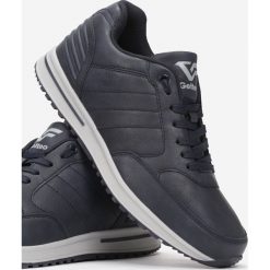 Granatowe Buty Sportowe Limolirea. Niebieskie buty sportowe męskie Born2be, bez zapięcia. Za 89,99 zł.