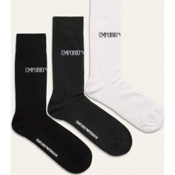 Emporio Armani - Skarpetki (3-pack). Białe skarpetki męskie Emporio Armani, z nadrukiem, z elastanu. W wyprzedaży za 69,90 zł.