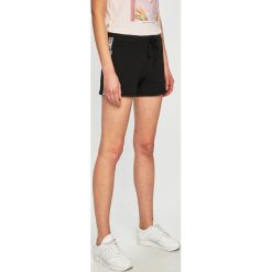 Vans - Szorty. Czarne szorty damskie Vans, s, bez wzorów, z bawełny, casualowe. Za 179,90 zł.