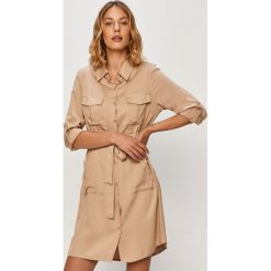 Answear - Sukienka Answear Lab. Brązowe sukienki damskie ANSWEAR, na co dzień, s, bez wzorów, z wiskozy, casualowe, bez kołnierzyka, z długim rękawem, długie, mini, proste. Za 129,90 zł.