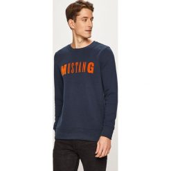 Mustang - Bluza. Niebieskie bluzy męskie Mustang, s, z aplikacjami, z bawełny, z okrągłym kołnierzem. W wyprzedaży za 139,90 zł.