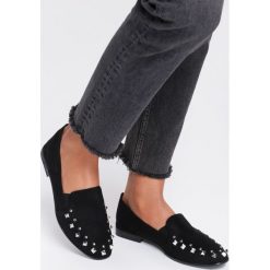 Czarne Zamszowe Mokasyny Hold On Me. Czarne mokasyny damskie Renee, ze skóry, na płaskiej podeszwie. Za 49,99 zł.