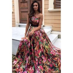 Sukienka LEANA. Sukienki damskie Sukienka LEANA, s, bez wzorów, bez kołnierzyka, bez rękawów. W wyprzedaży za 129,00 zł.
