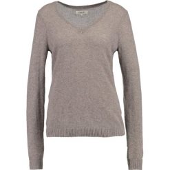 Swetry klasyczne damskie: Zalando Essentials Sweter taupe melange