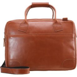 Royal RepubliQ NANO BIG ZIP Torba na laptopa cognac. Brązowe torby męskie na ramię Royal RepubliQ, bez wzorów. Za 839,00 zł.