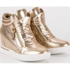 ALAMEDA sneakersy na koturnie żółte. Żółte sneakersy damskie Merg. Za 64,88 zł.