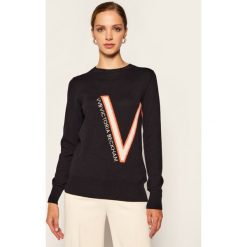 Sweter Victoria Victoria Beckham Logo Embroidered 2320KJU001613A. Niebieskie swetry damskie Victoria Victoria Beckham, l, bez wzorów, klasyczne, bez rękawów, bez kaptura. Za 1489,00 zł.