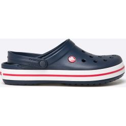 Crocs - Klapki Crocband. Szare klapki męskie Crocs, z gumy. W wyprzedaży za 169,90 zł.