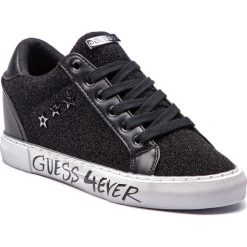 Sneakersy GUESS - FLPRE4 FAM12 BLACK. Czarne sneakersy damskie Guess, z materiału. Za 399,00 zł.