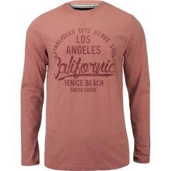 Różowa Koszulka Męska (T-Shirt) - Długi Rękaw, Longsleeve - Brave Soul TSBRSSS18LEMARrozowy. Różowe koszulki męskie Brave Soul, m, z nadrukiem, z tkaniny, casualowe, bez kołnierzyka, z długim rękawem, długie. Za 49,00 zł.