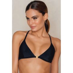 Stroje dwuczęściowe damskie: NA-KD Swimwear Góra bikini z bokserskim tyłem i cienkim paseczkiem – Black
