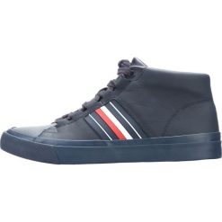 Tommy Hilfiger Tenisówki Niebieski. Niebieskie trampki męskie TOMMY HILFIGER, bez wzorów, ze skóry, bez zapięcia. Za 567,95 zł.
