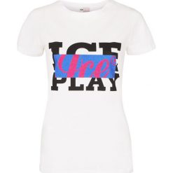 T- shirt Ice Play By ICEBERG. Niebieskie koszulki damskie ICE PLAY BY ICEBERG, bez wzorów, z bawełny, z włoskim kołnierzykiem, bez rękawów. Za 149,00 zł.