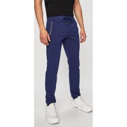 Versace Jeans - Spodnie. Niebieskie spodnie męskie Versace Jeans, na co dzień, s, bez wzorów, z bawełny, casualowe. Za 579,90 zł.