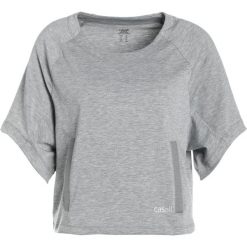Casall BOXY CREWNECK Tshirt z nadrukiem grey melange. Szare topy sportowe damskie marki Casall, z nadrukiem, z elastanu. W wyprzedaży za 191,40 zł.