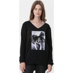 Czarna Bluza Crystal Soul. Czarne bluzy damskie Born2be, s, z nadrukiem, z długim rękawem, długie, bez kaptura. Za 59,99 zł.