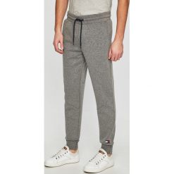 Tommy Hilfiger - Spodnie. Szare spodnie męskie TOMMY HILFIGER, na co dzień, m, bez wzorów, z bawełny, casualowe. W wyprzedaży za 239,90 zł.