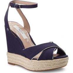 Espadryle PEPE JEANS - Walker Lenny PLS90295 Sailor 580. Niebieskie espadryle damskie Pepe Jeans, bez wzorów, z jeansu, bez obcasa, na obcasie. W wyprzedaży za 199,00 zł.