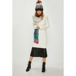 Medicine - Sweter Basic. Białe swetry damskie marki MEDICINE, s, bez wzorów, z dzianiny, bez rękawów, długie, bez kaptura. W wyprzedaży za 79,90 zł.
