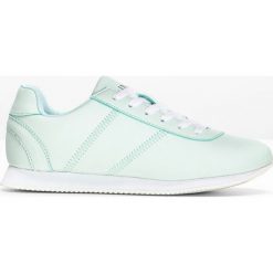 Sneakersy bonprix miętowy. Zielone sneakersy damskie bonprix. Za 37,99 zł.