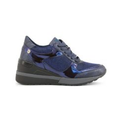 XTI Sneakersy 47411. Sneakersy damskie Xti, z materiału. Za 166,00 zł.