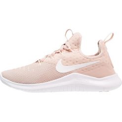 Nike Performance FREE TR 8 Obuwie treningowe particle beige/whiteguava ice. Brązowe buty sportowe damskie marki Nike Performance, z materiału. Za 419,00 zł.