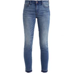 Abercrombie & Fitch Jeans Skinny Fit medium. Niebieskie jeansy damskie relaxed fit marki Abercrombie & Fitch, z bawełny. Za 369,00 zł.