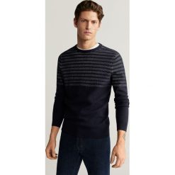 Mango Man - Sweter Luxu. Niebieskie swetry męskie Mango Man, s, bez wzorów, z poliesteru, z okrągłym kołnierzem, bez kaptura. W wyprzedaży za 139,90 zł.