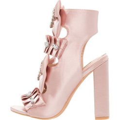 Rzymianki damskie: Lost Ink Wide Fit BERNADETTE BOW AND JEWEL TRIM Sandały na obcasie blush