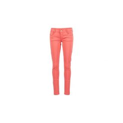 Jeansy slim fit Le Temps des Cerises 212. Różowe jeansy damskie marki Le Temps Des Cerises, bez wzorów, z jeansu. Za 207,20 zł.