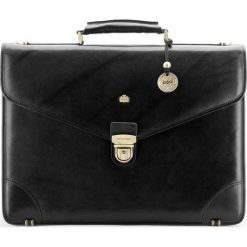Teczka 10-3-016-1. Czarne aktówki damskie marki Wittchen, w paski, eleganckie, małe, bez dodatków. Za 2199,00 zł.