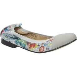 Szare baleriny w kwiaty mozaika Casu DP18/16GF. Szare baleriny damskie marki Casu, w kwiaty. Za 58,99 zł.