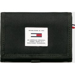Tommy Jeans - Portfel. Czarne portfele męskie marki Tommy Jeans, z poliesteru. Za 179,90 zł.