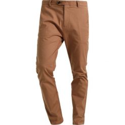 Chinosy męskie: Burton Menswear London Chinosy brown
